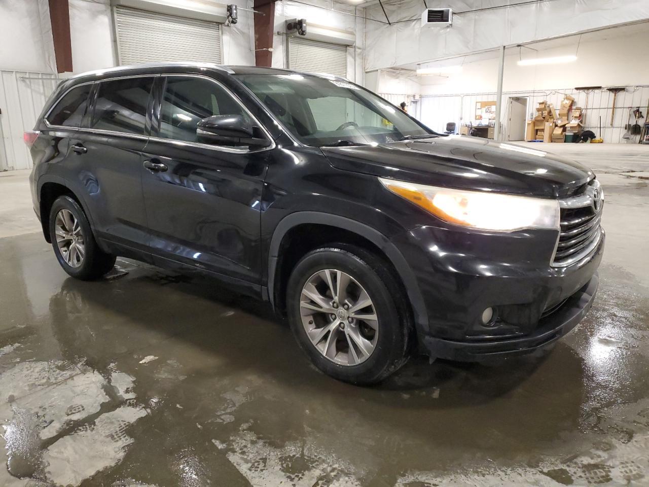 2015 Toyota Highlander Xle - Фото 4