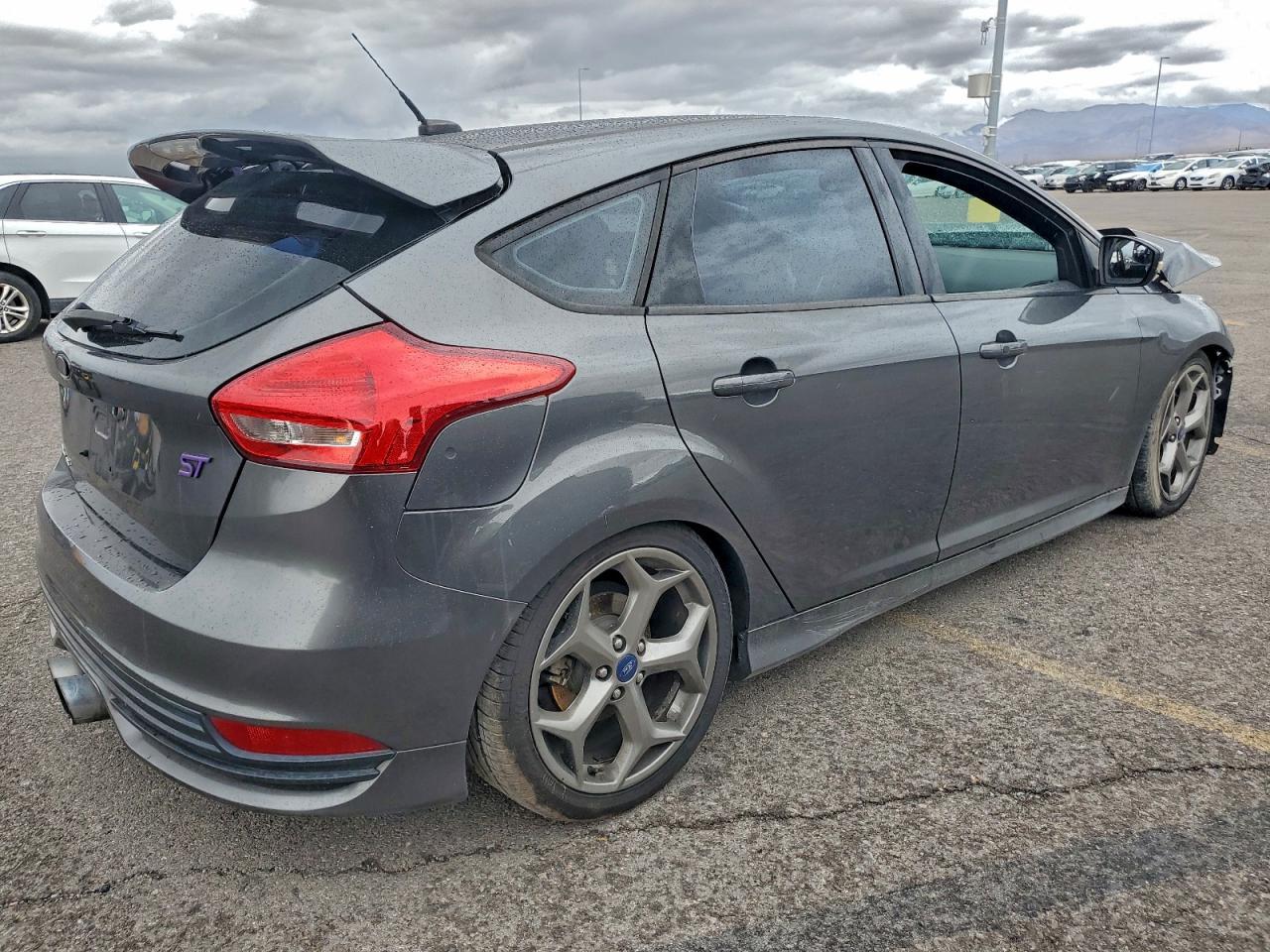 2018 Ford Focus St - Фото 3