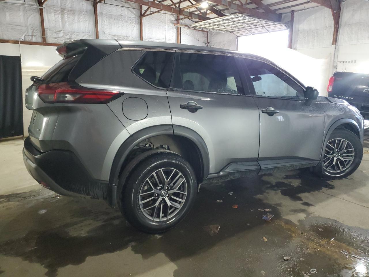 2023 Nissan Rogue S - Image 3