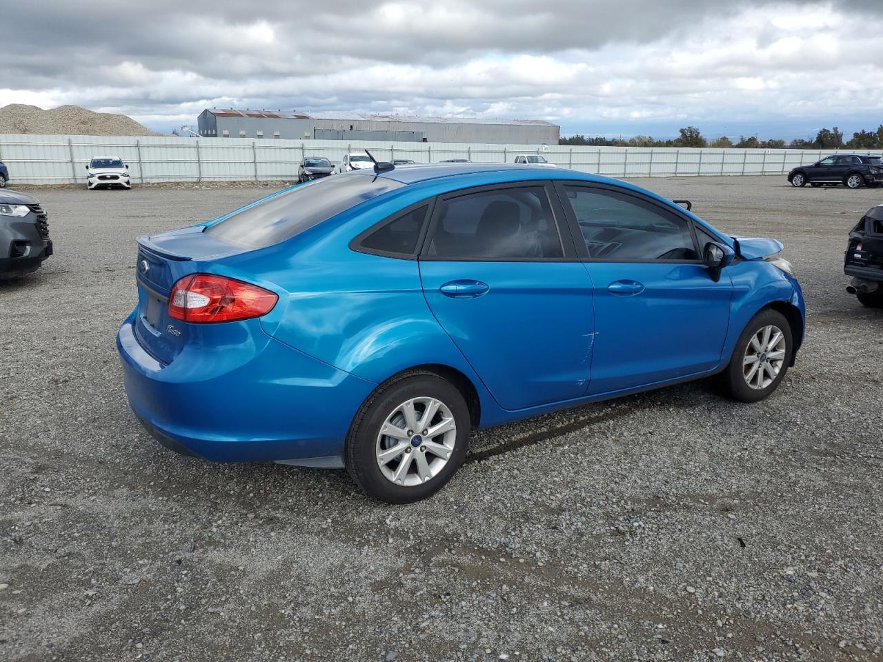 2012 Ford Fiesta Se - Image 3