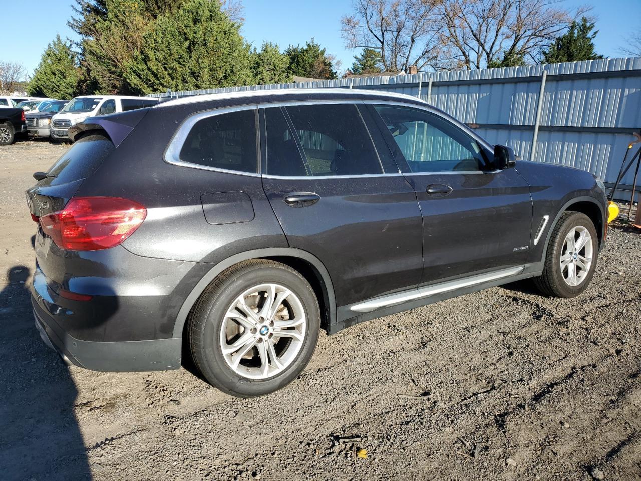 2018 BMW X3 xDrive30I - Фото 3