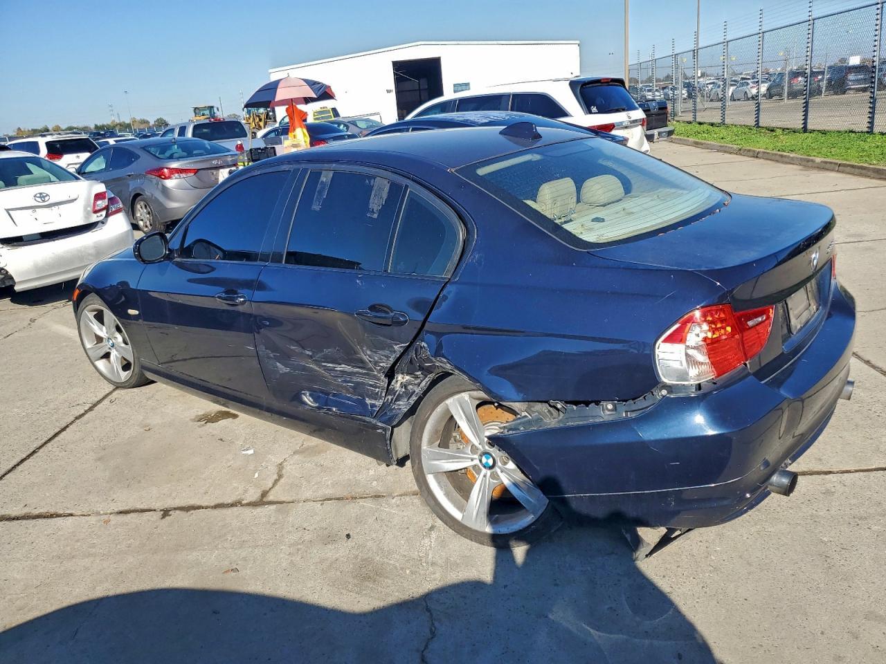 2010 BMW 335 I - Фото 2