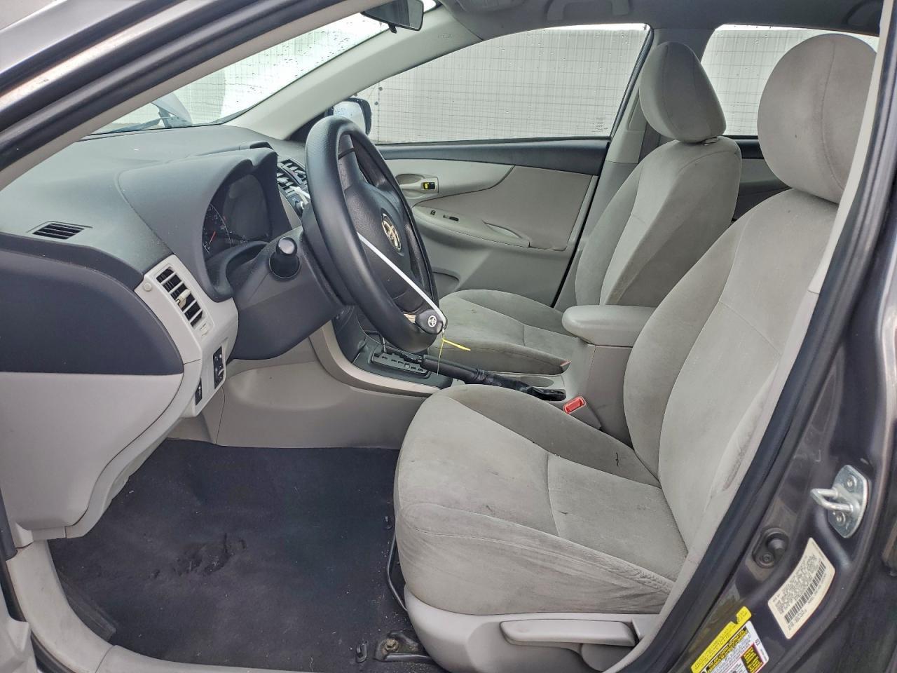 2012 Toyota Corolla Base - Фото 7