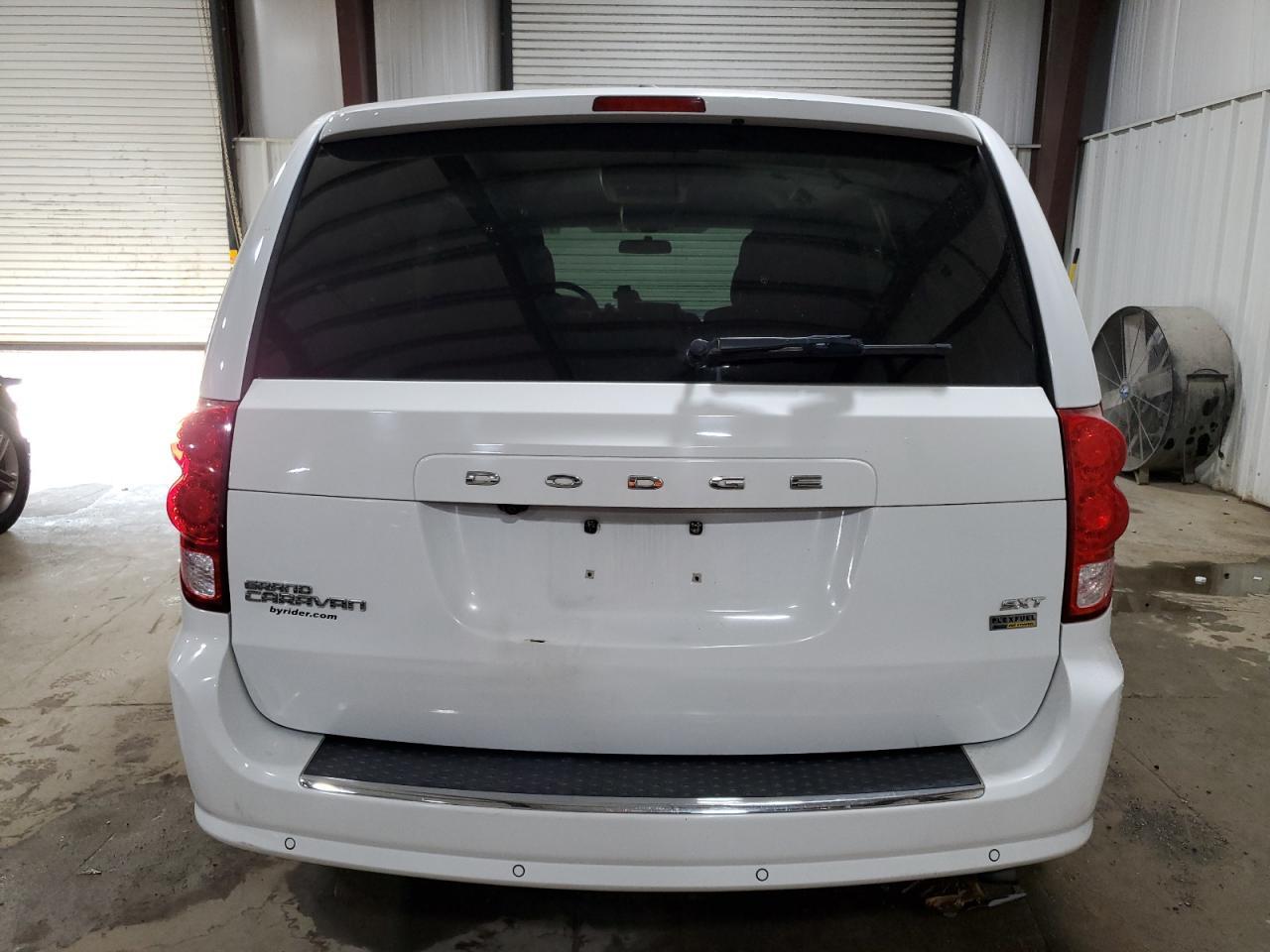 2014 Dodge Grand Caravan Sxt - Image 6
