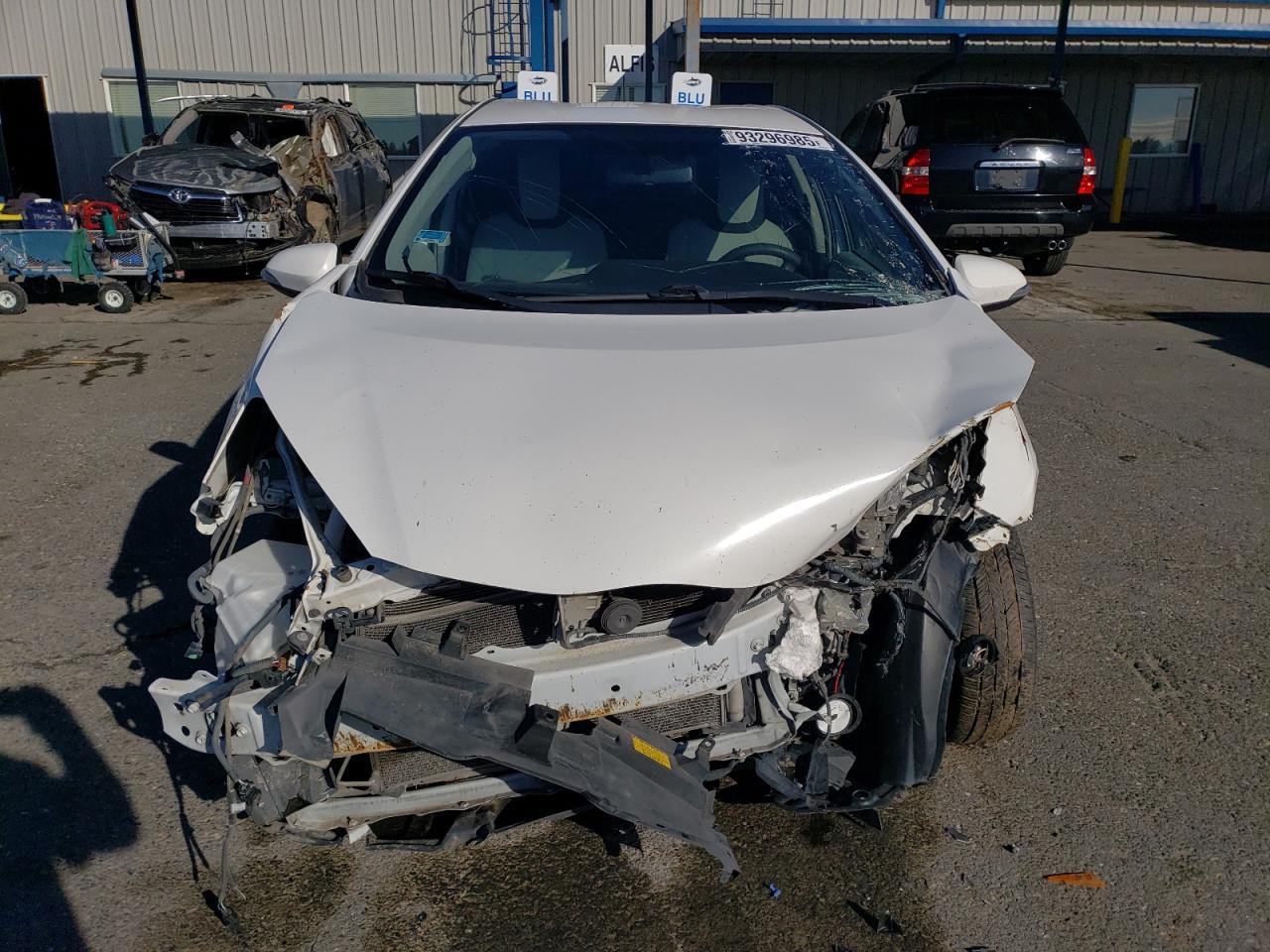 2012 Toyota Prius C One - Image 5