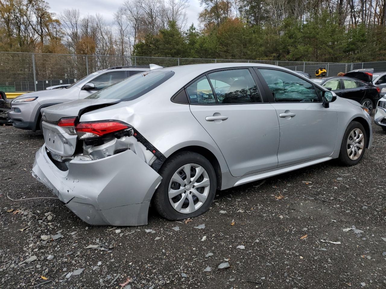 2021 Toyota Corolla Le - Image 3