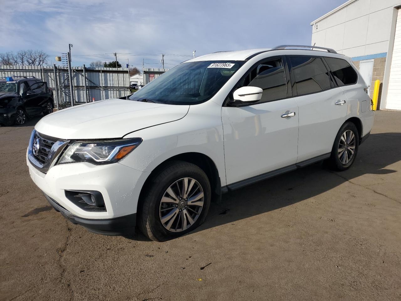 2018 Nissan Pathfinder S