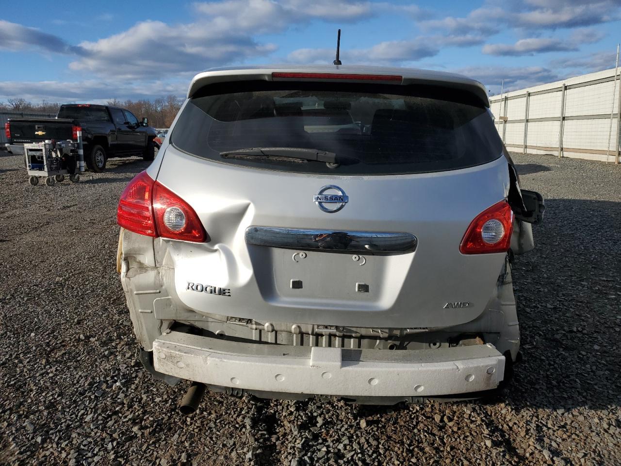 2011 Nissan Rogue S - Image 6
