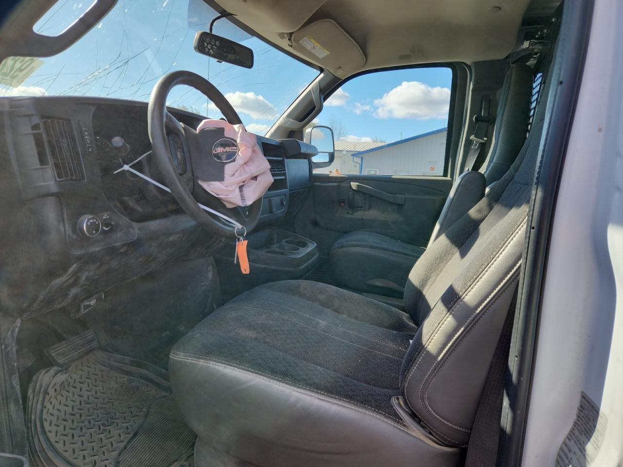 2019 GMC Savana Delivery Van - Image 7