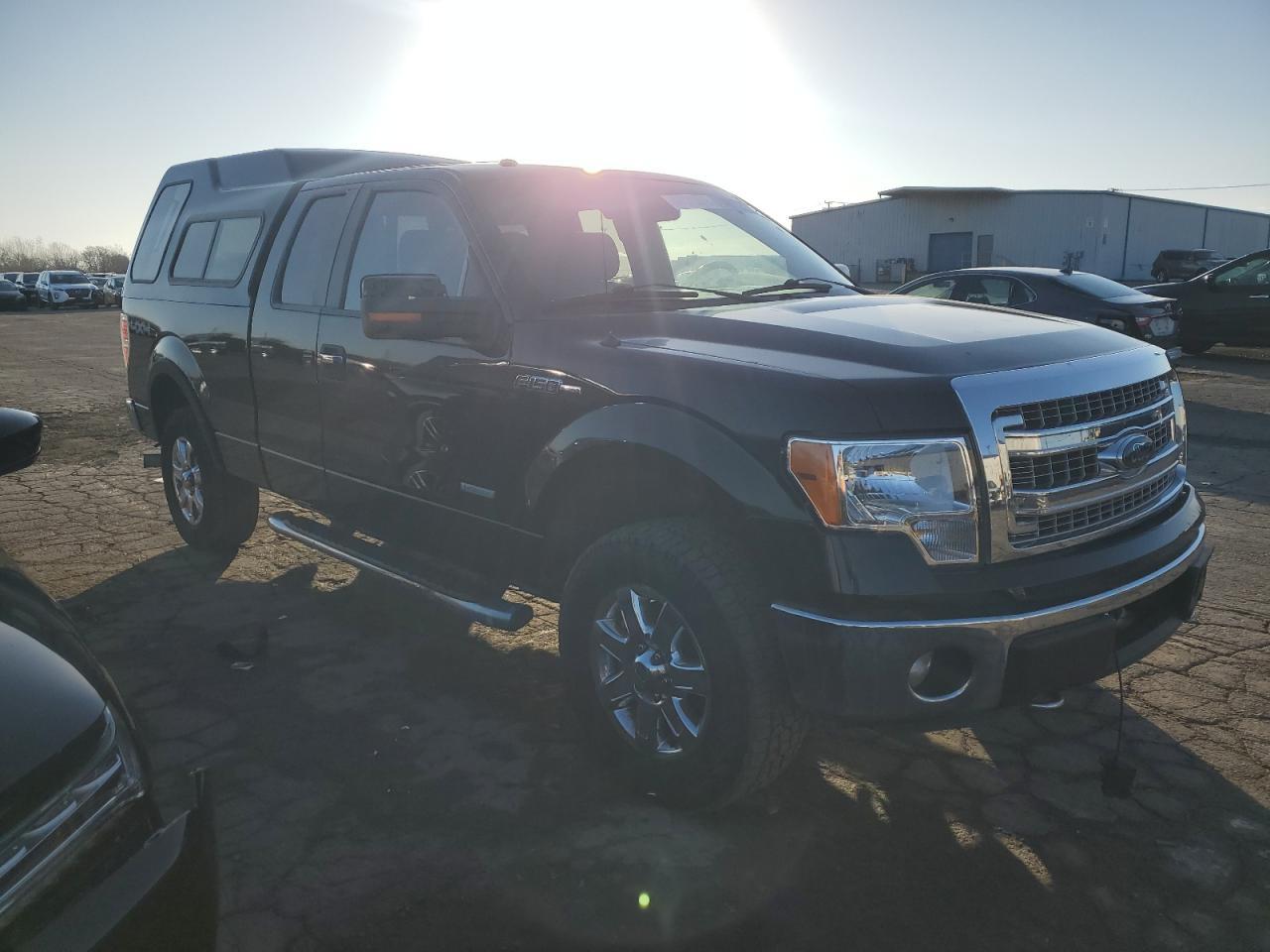 2014 Ford F150 Super Cab - Image 4