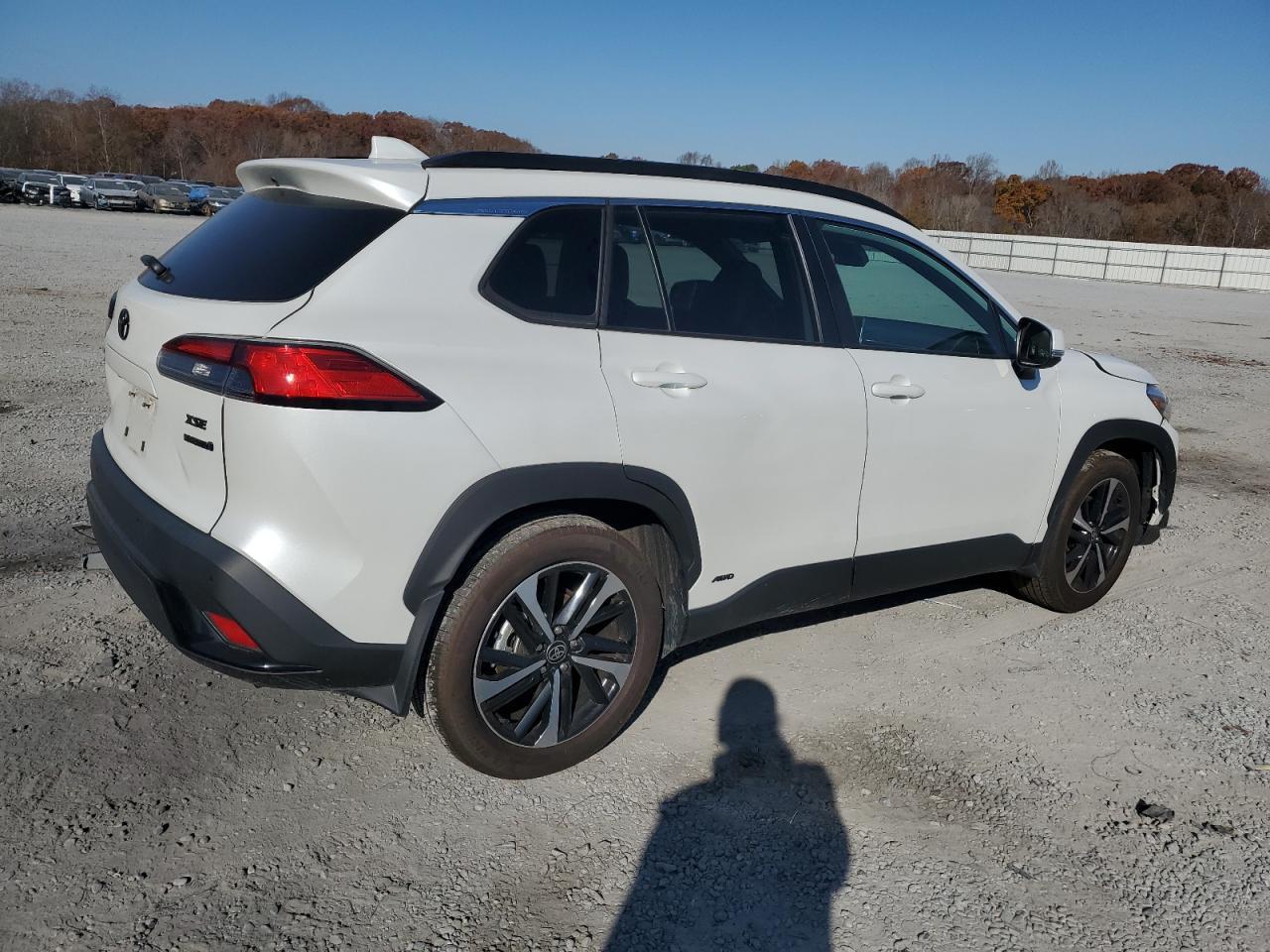 2023 Toyota Corolla Cross Le - Фото 3