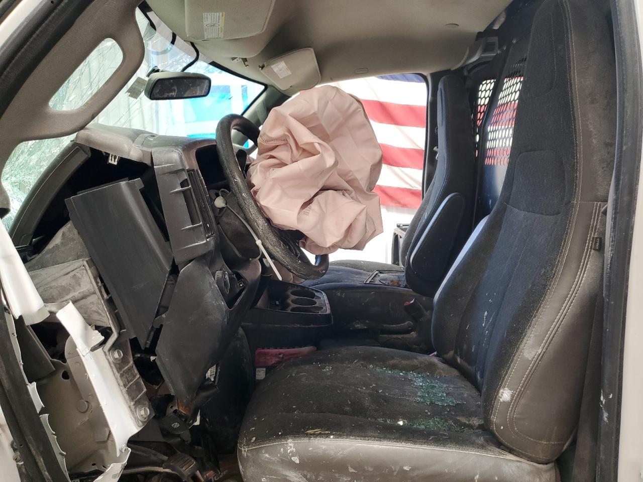 2021 GMC Savana G2500 - Фото 7