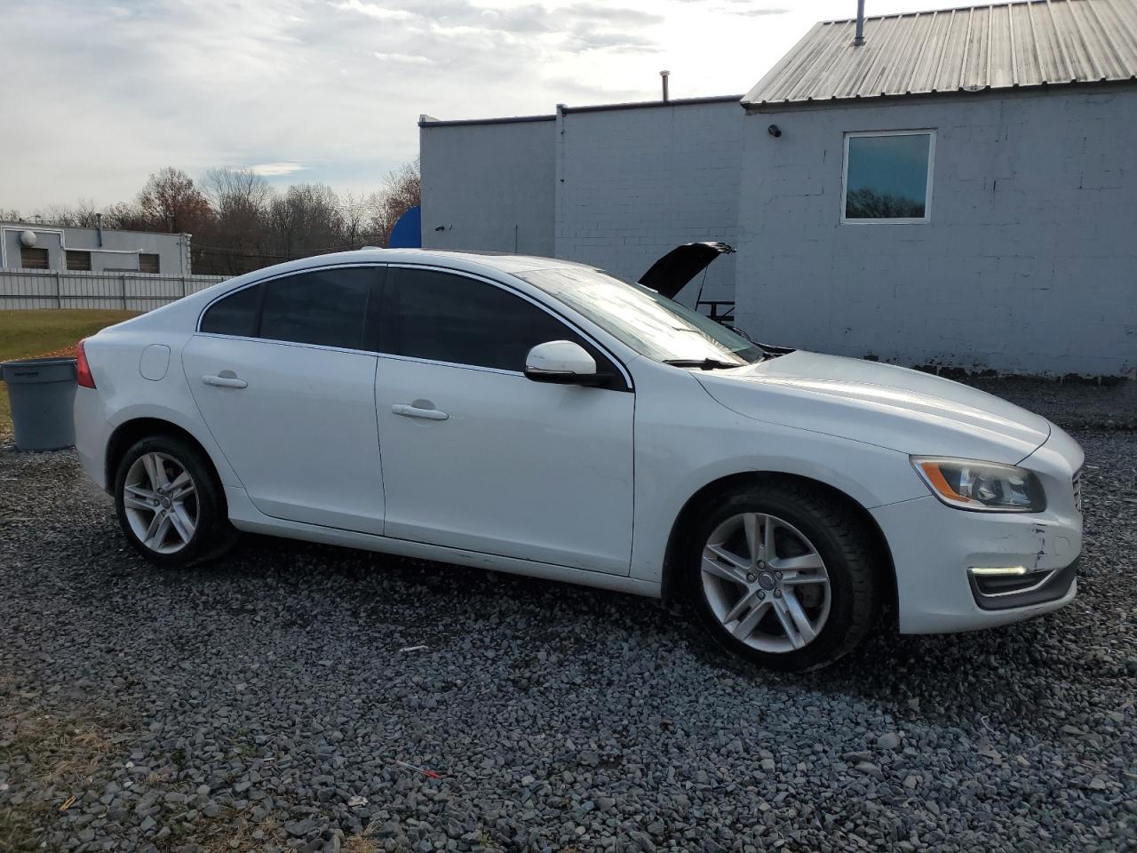 2015 Volvo S60 Premier - Image 4