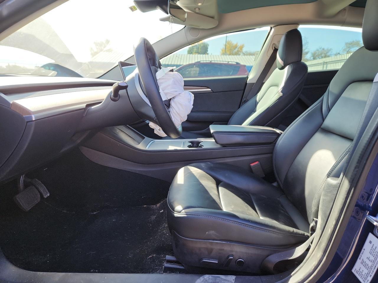 2022 Tesla Model 3 - Image 7