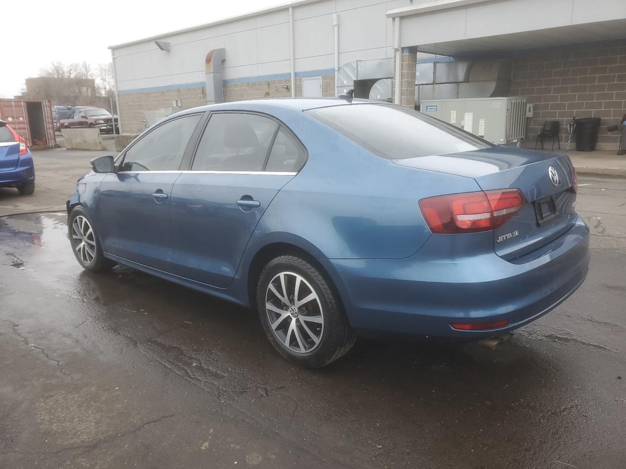 2017 Volkswagen Jetta Se - Image 2