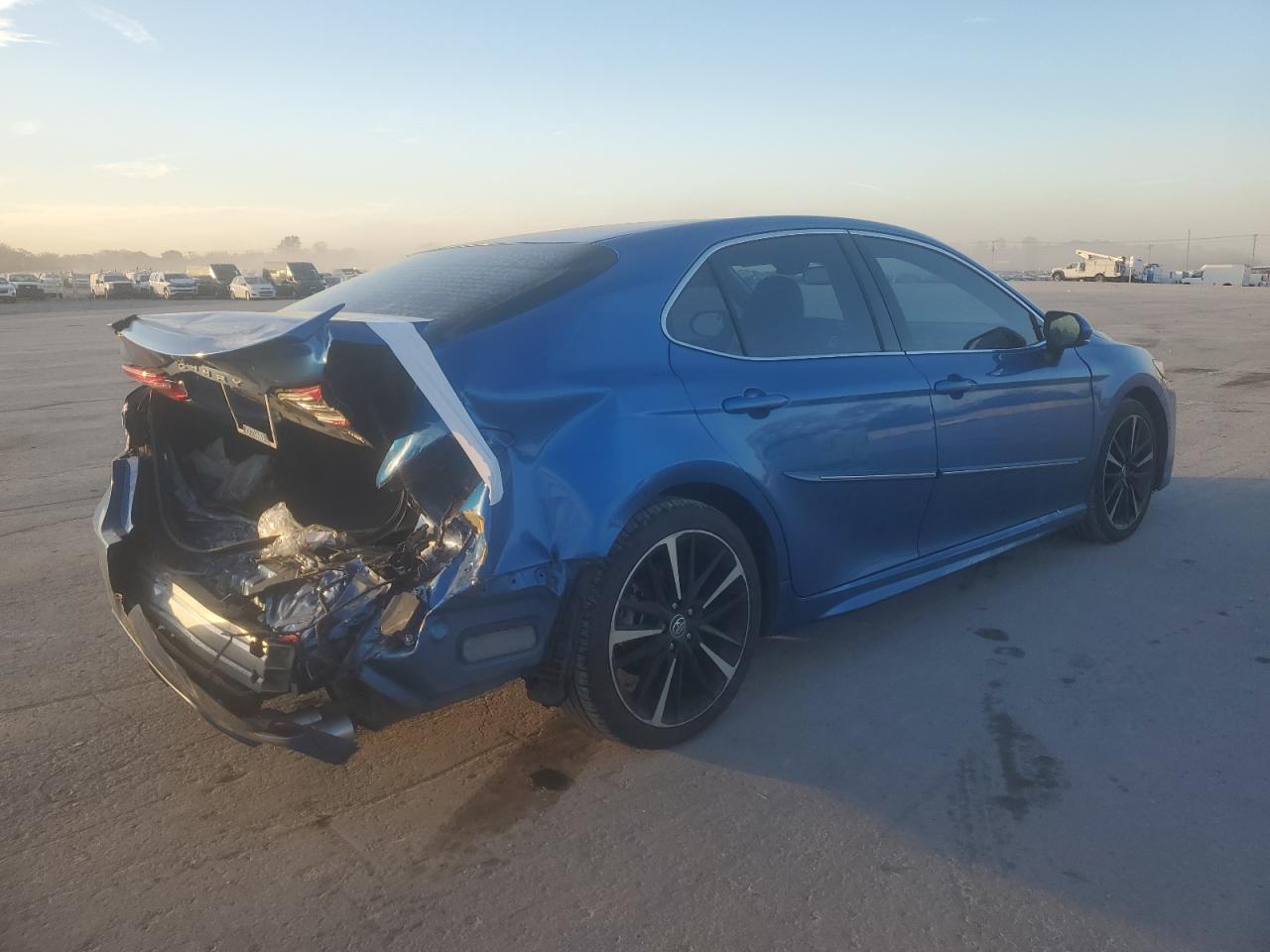 2018 Toyota Camry Xse - Фото 3