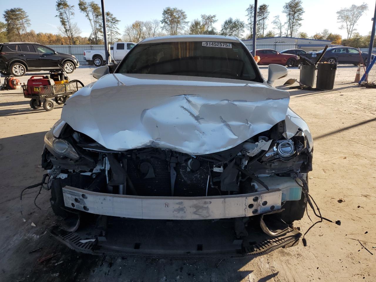 2016 Lexus Is 200T - Фото 5