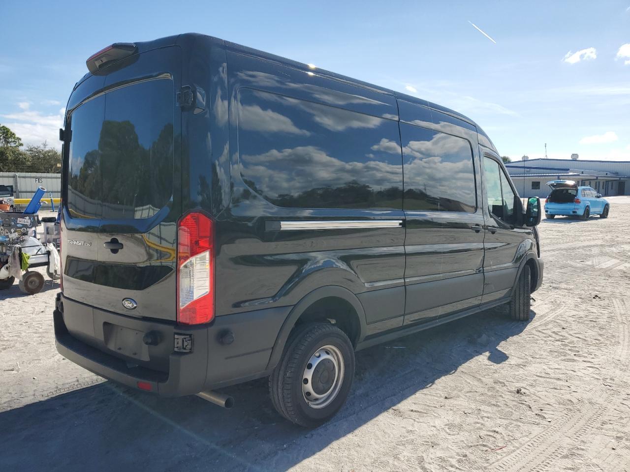 2024 Ford Transit Delivery Van - Фото 3