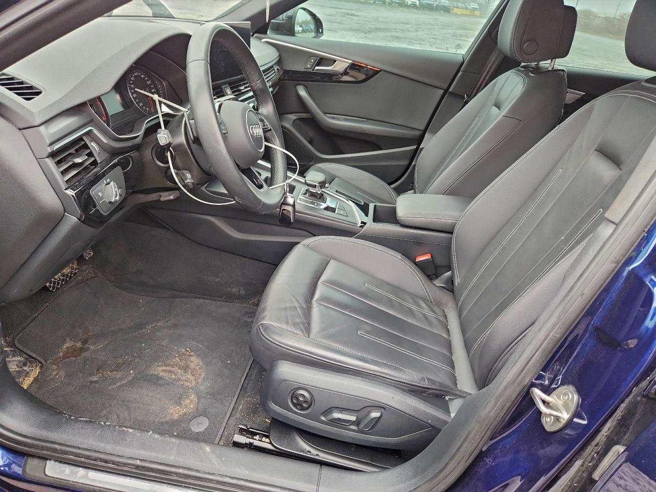 2023 Audi A4 Komfort 45 - Фото 7