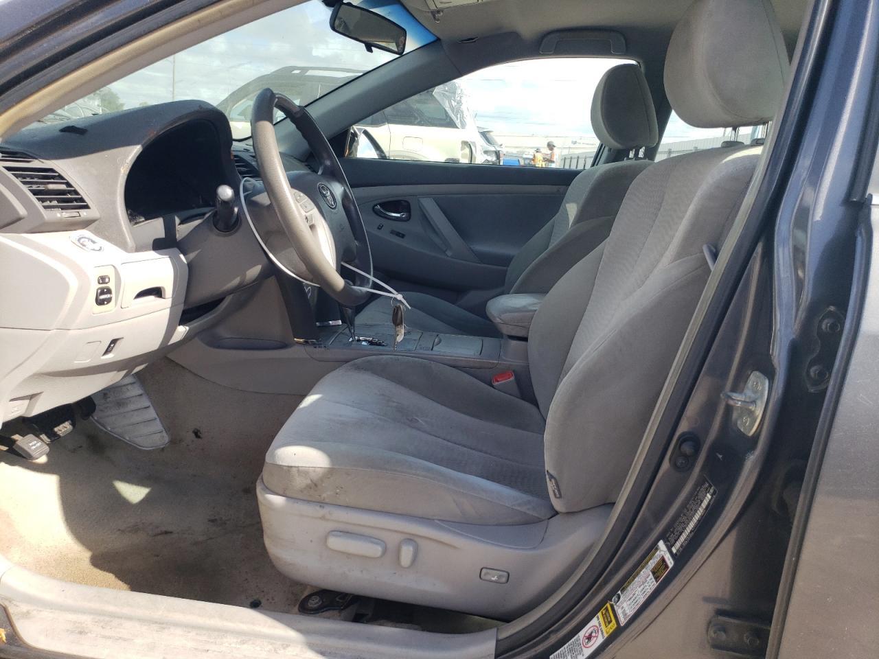 2010 Toyota Camry Le - Image 7