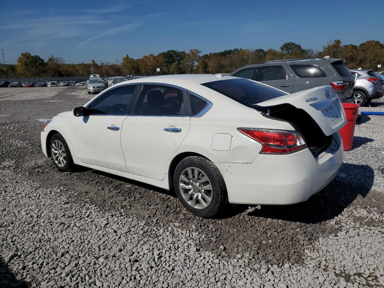 2015 Nissan Altima 2.5 - Фото 2