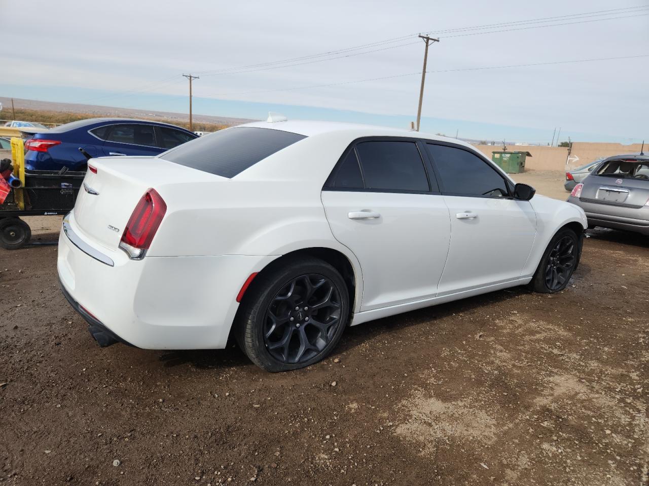 2019 Chrysler 300 Touring - Фото 3