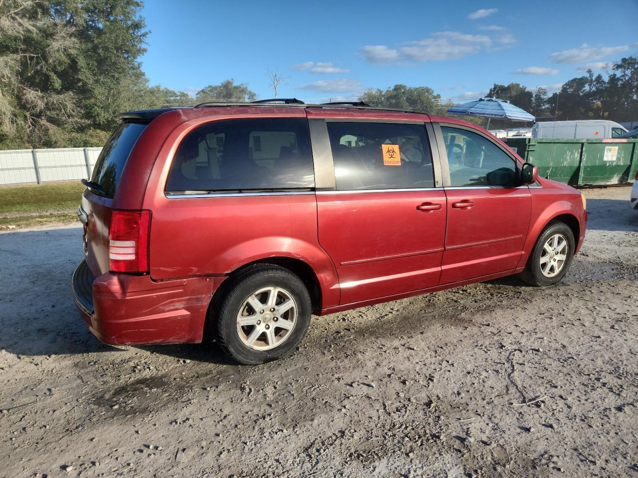 2008 Chrysler Town & Country Touring - Image 3