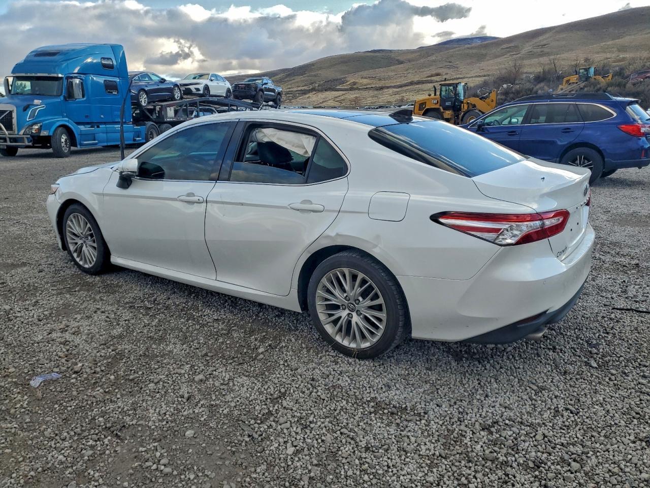 2018 Toyota Camry Xse - Фото 2