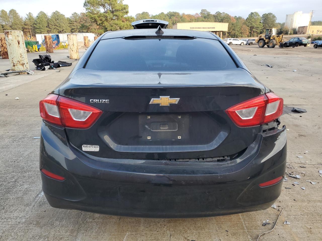 2018 Chevrolet Cruze Ls - Image 6