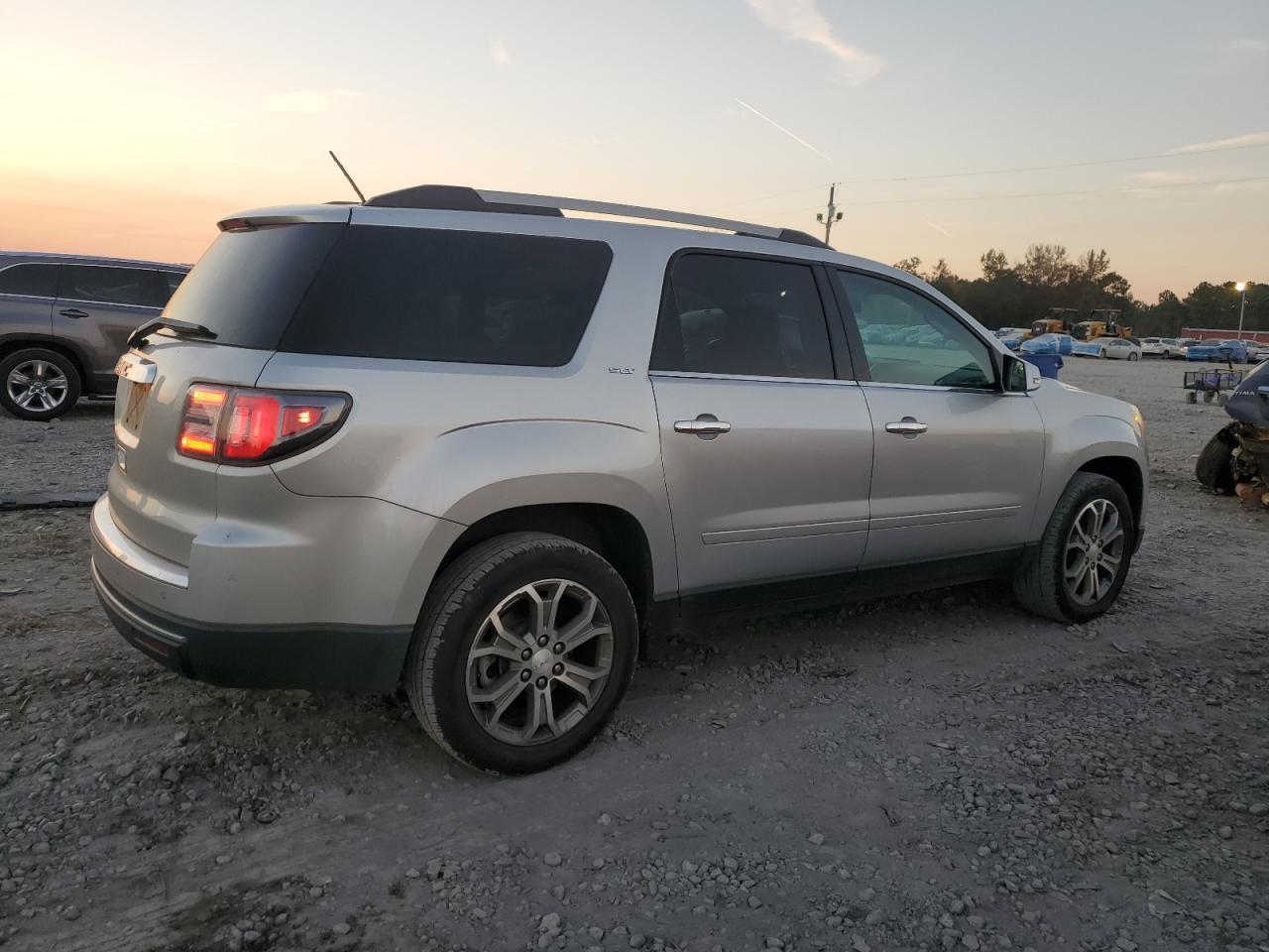 2014 GMC Acadia Slt-1 - Image 3