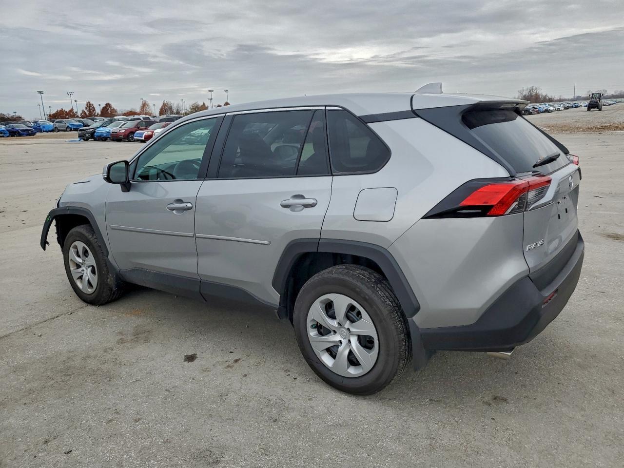 2025 Toyota Rav4 Le - Фото 2