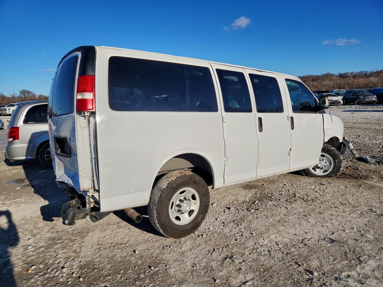 2015 Chevrolet Express - Image 3