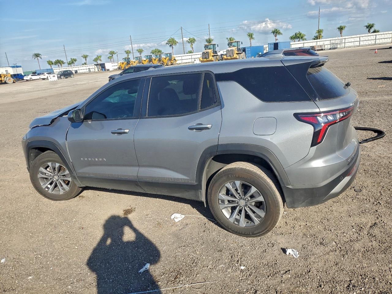 2025 Chevrolet Equinox Lt - Image 2