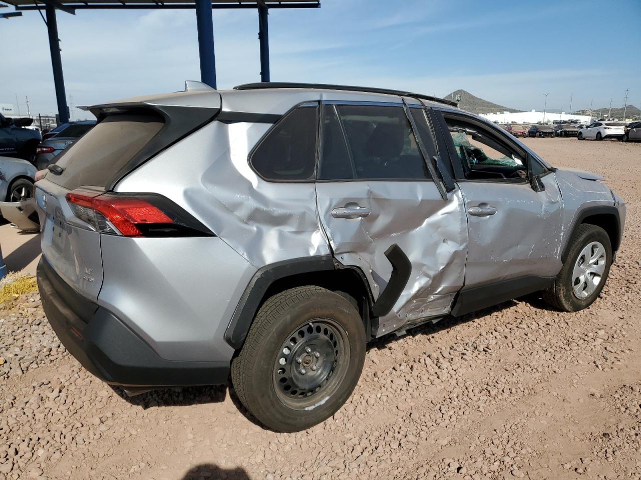 2020 Toyota Rav4 Le - Фото 3