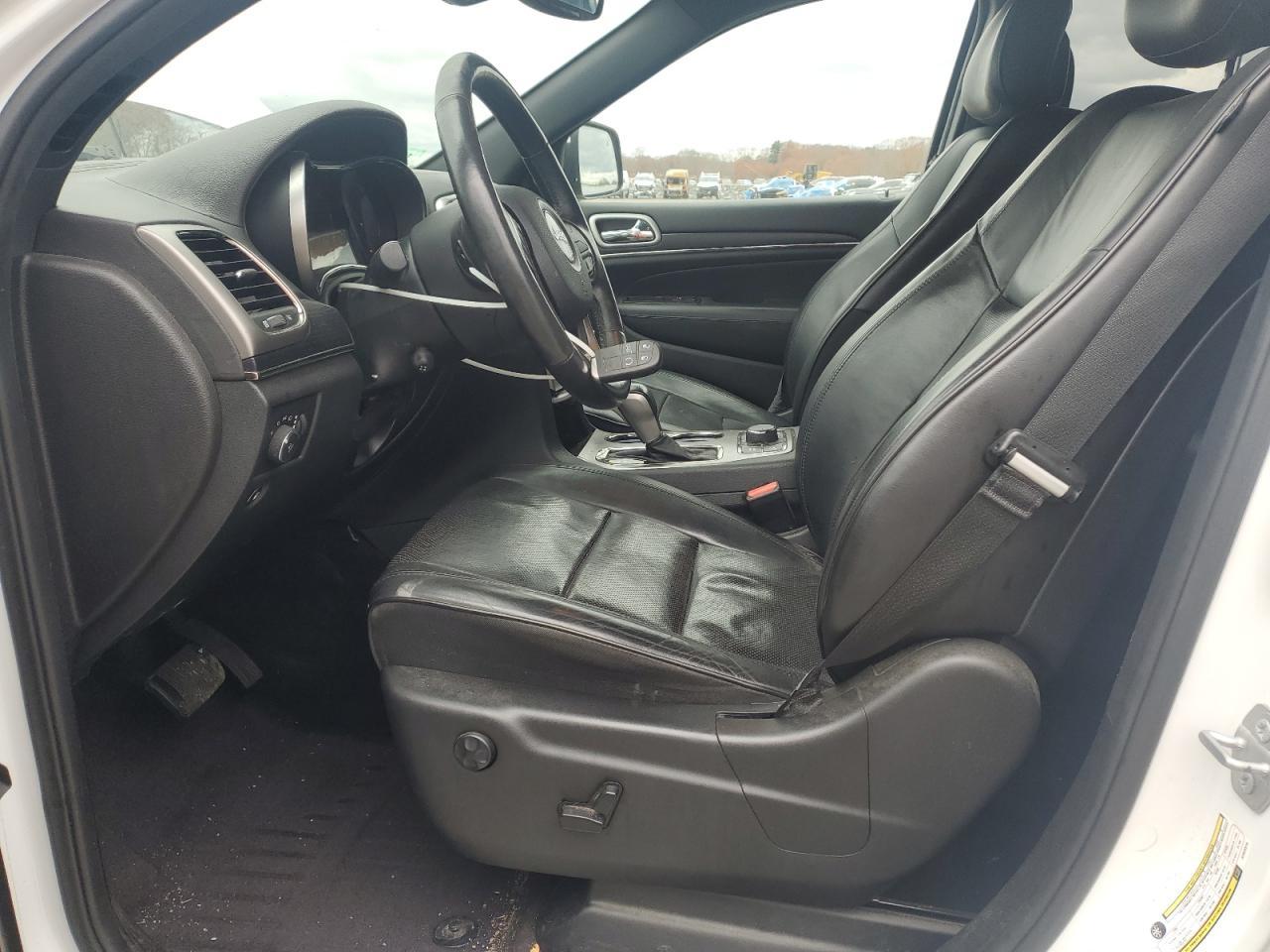 2018 Jeep Grand Cherokee Overland - Image 7