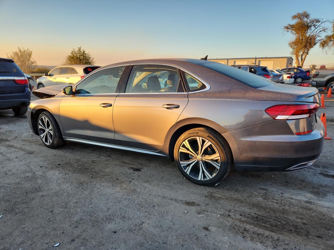 2022 Volkswagen Passat Se - Фото 2