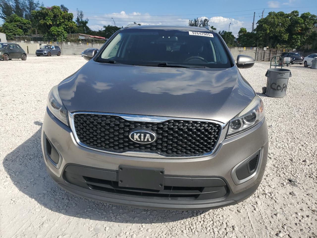 2016 Kia Sorento Lx - Image 5