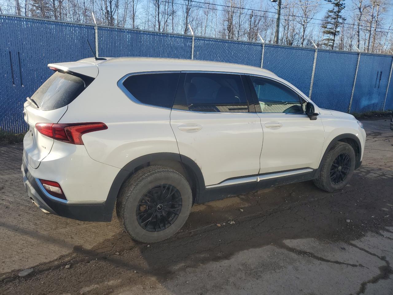 2019 Hyundai Santa Fe Se - Image 3