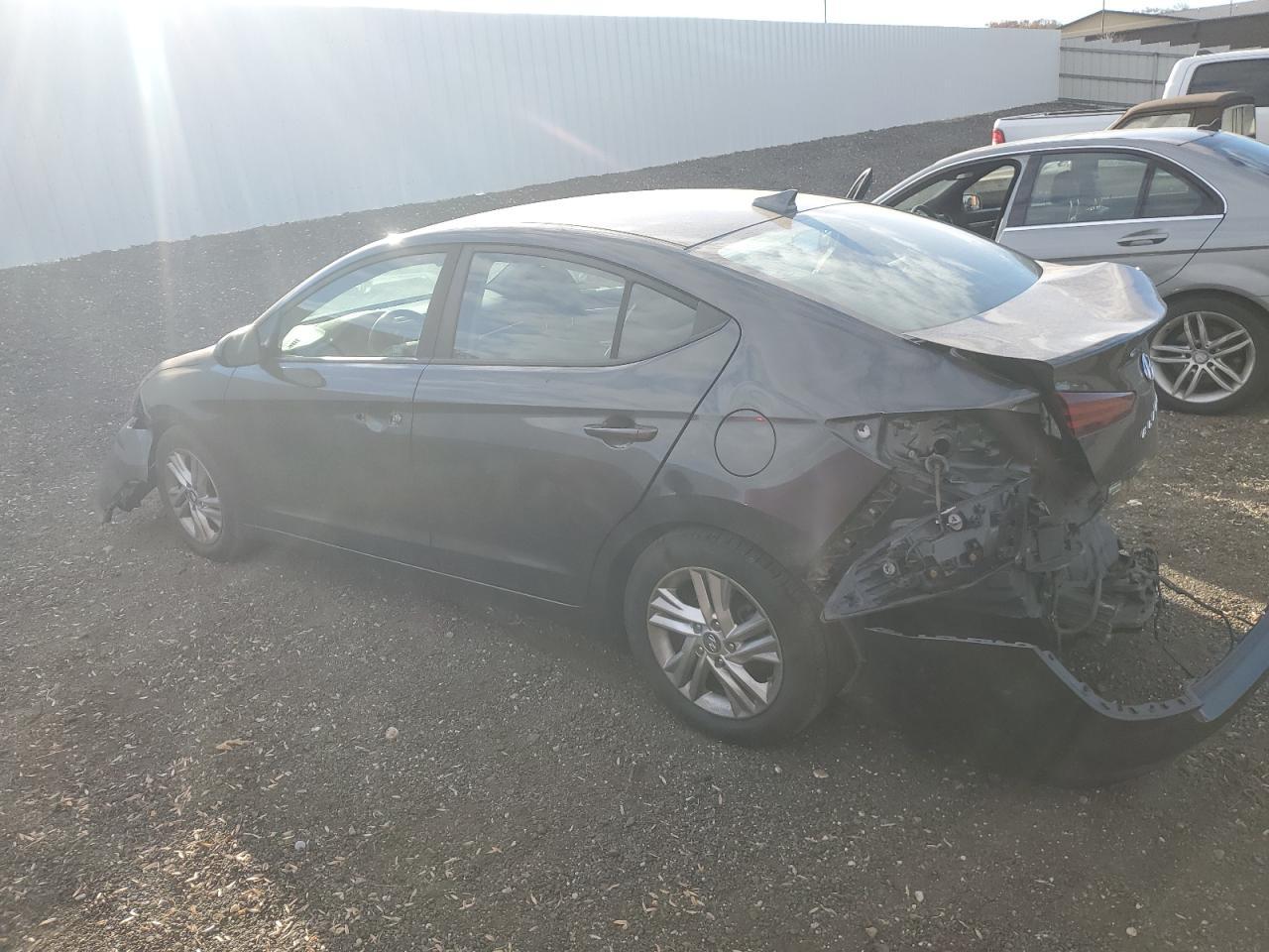 2020 Hyundai Elantra Sel - Фото 2