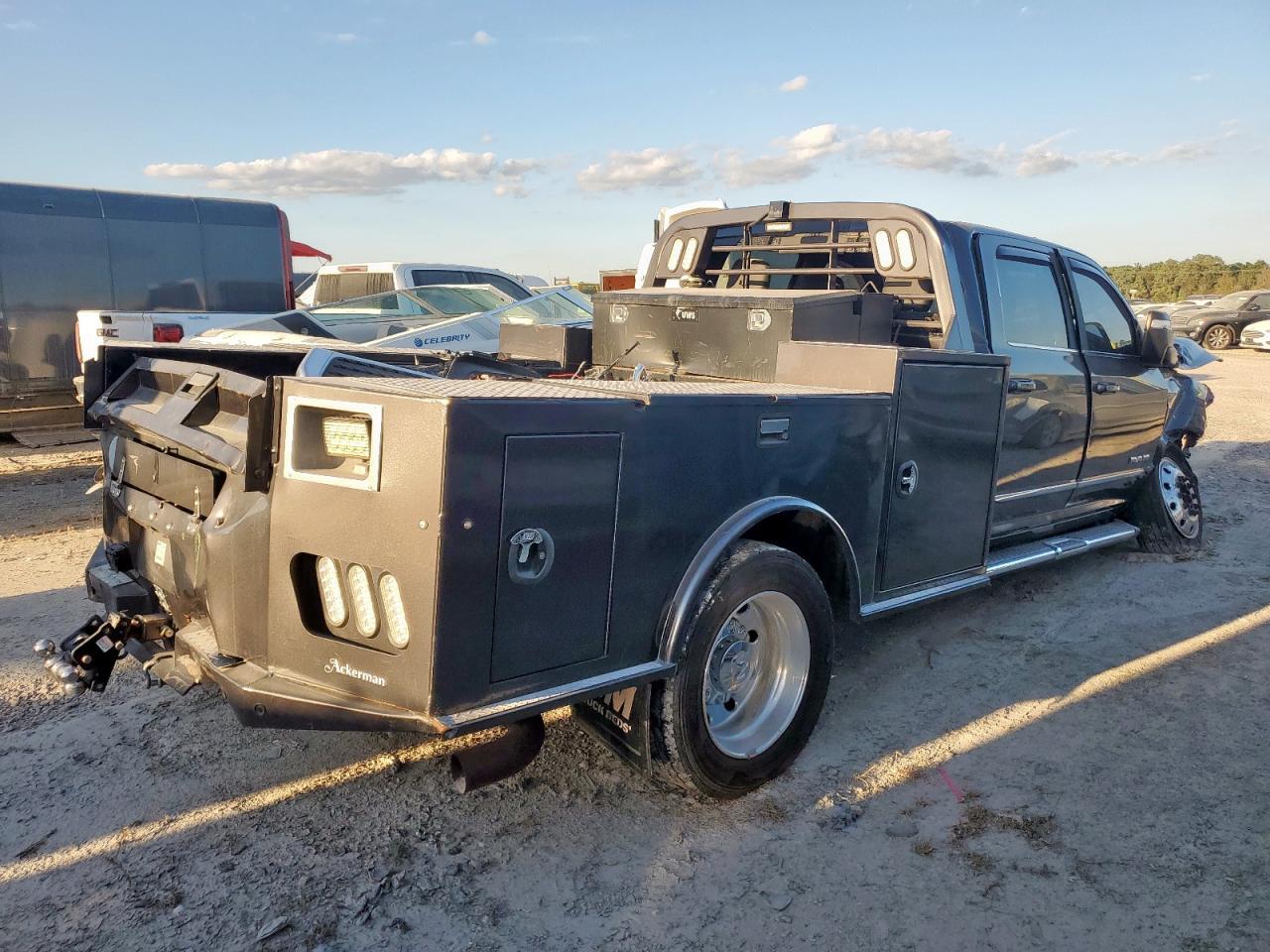 2024 Ram 5500 Utility / Service Truck - Фото 3