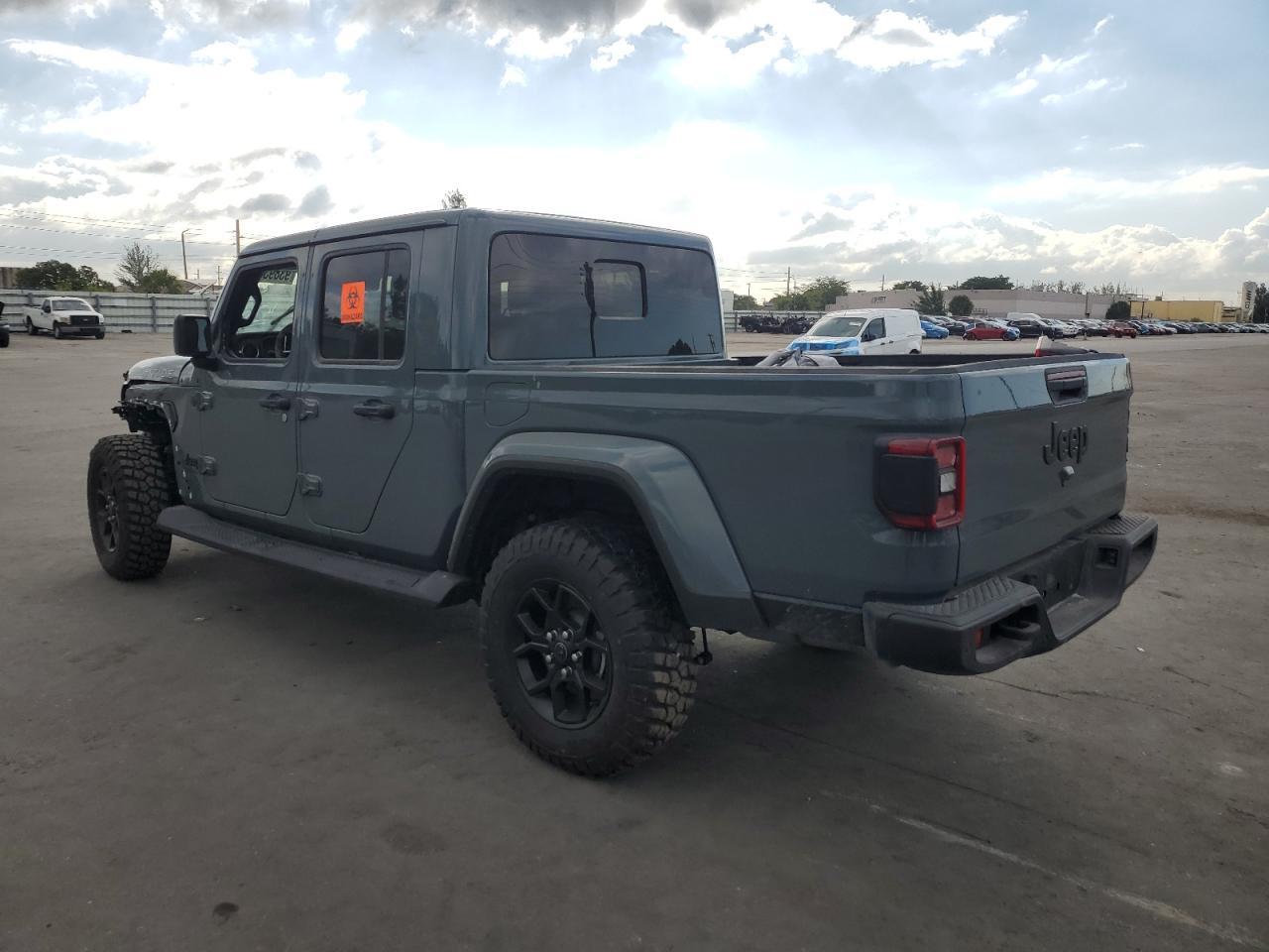 2025 Jeep Gladiator Sport - Фото 2