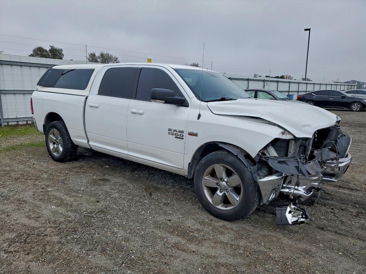2019 Ram 1500 Classic Slt - Image 4