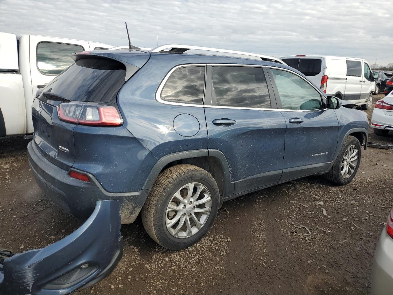 2019 Jeep Cherokee Latitude - Image 3