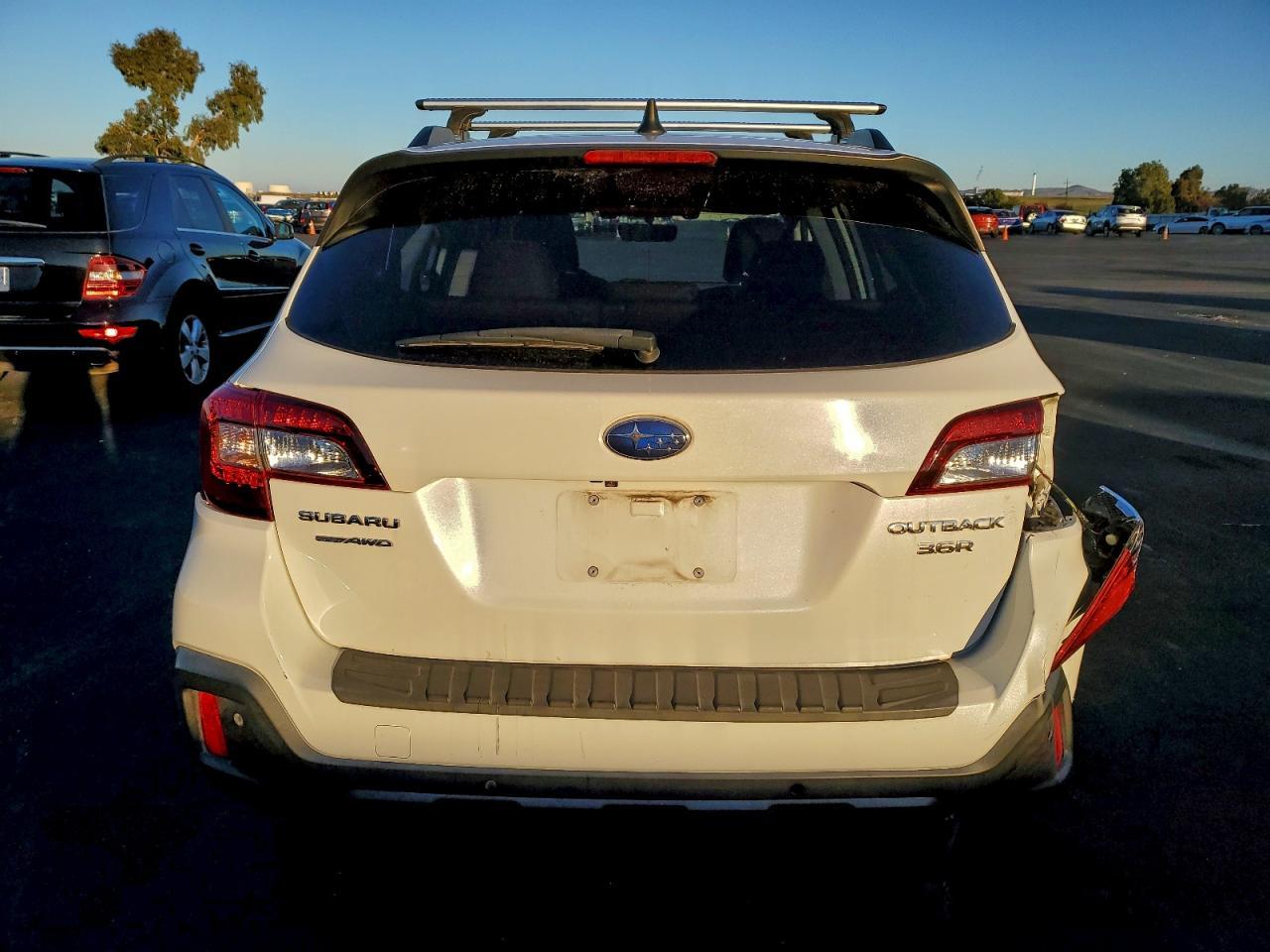 2018 Subaru Outback Touring - Фото 6