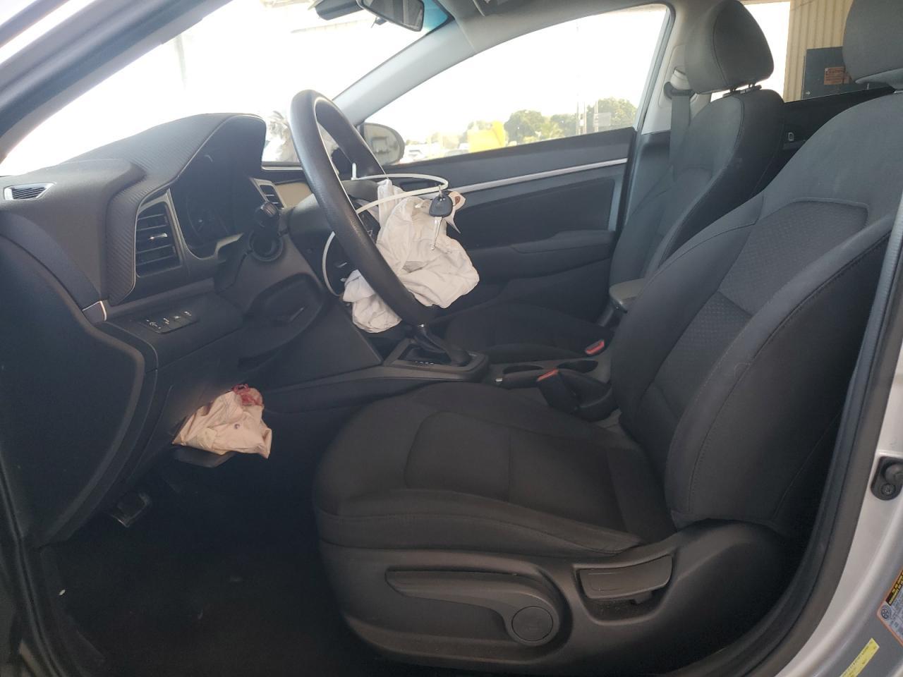 2020 Hyundai Elantra Sel - Фото 7