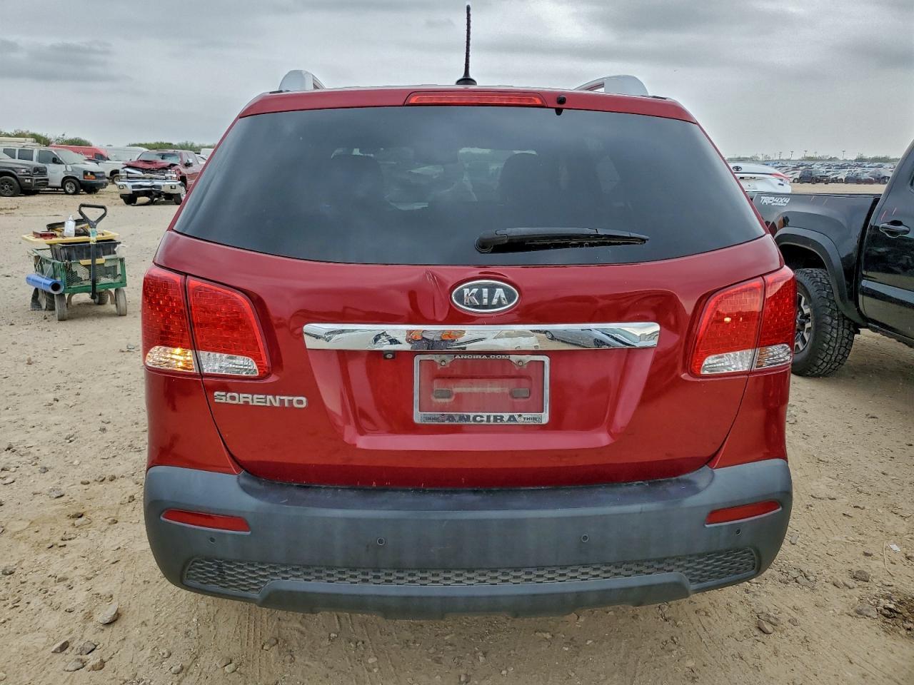 2011 Kia Sorento Base - Фото 6