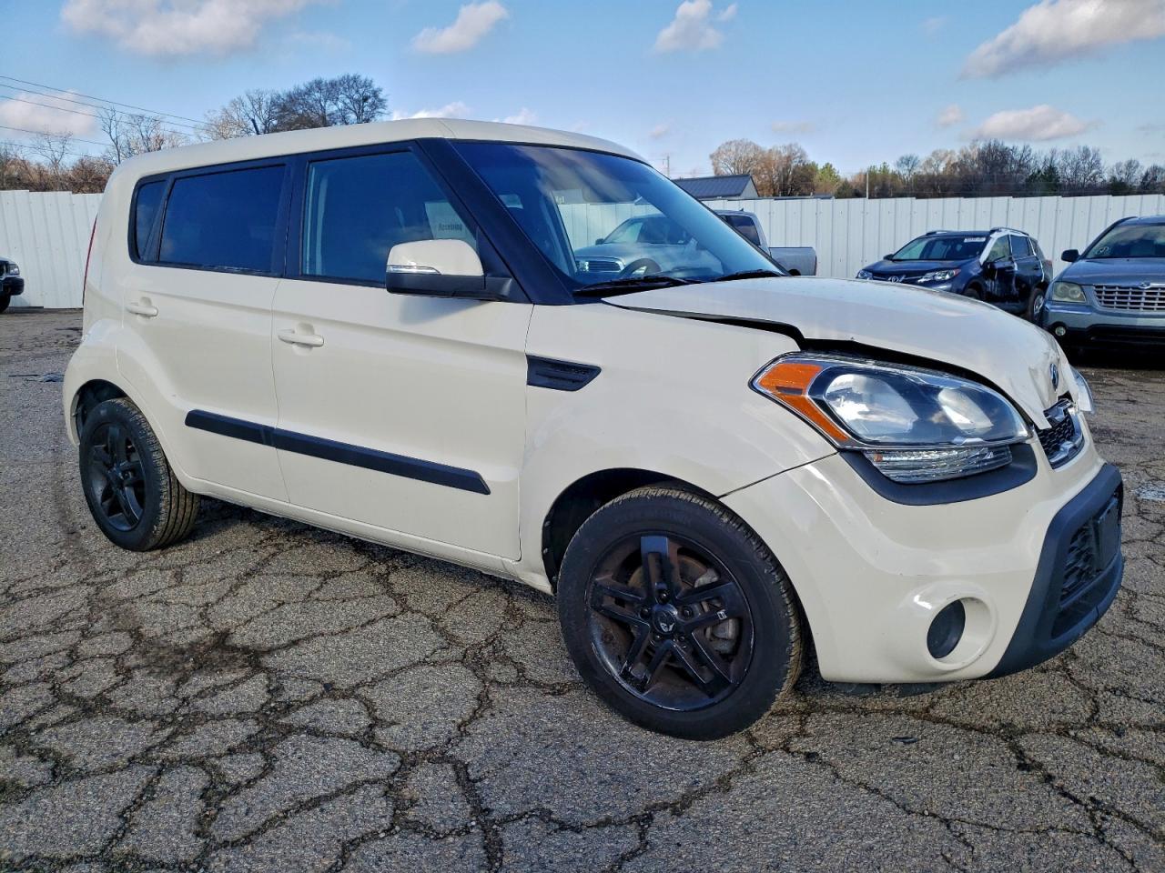 2013 Kia Soul + - Image 4