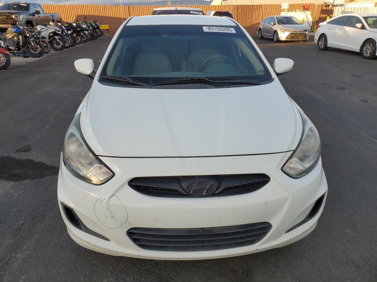 2012 Hyundai Accent Gls - Фото 5