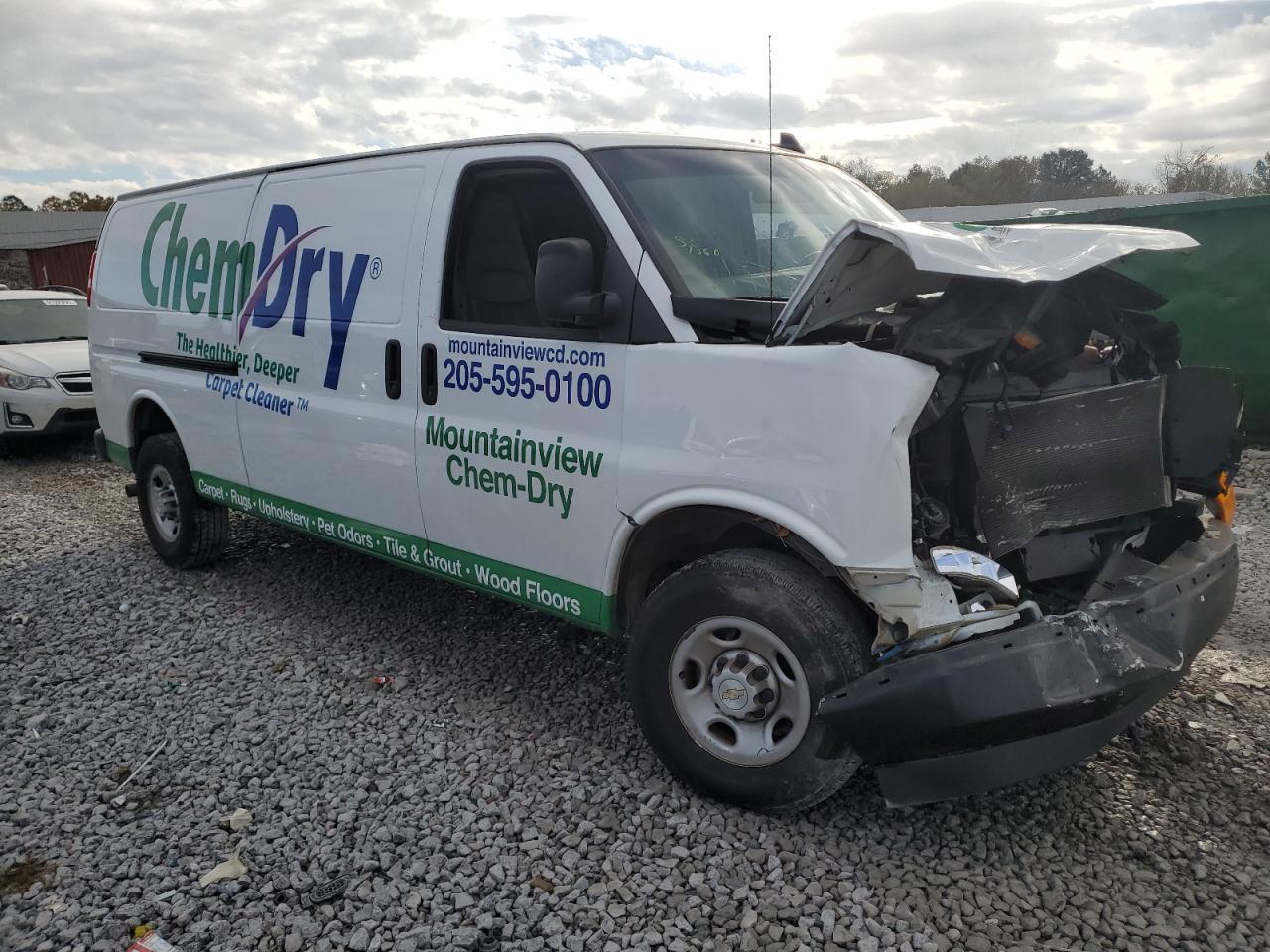 2022 Chevrolet Express G2500 - Фото 4