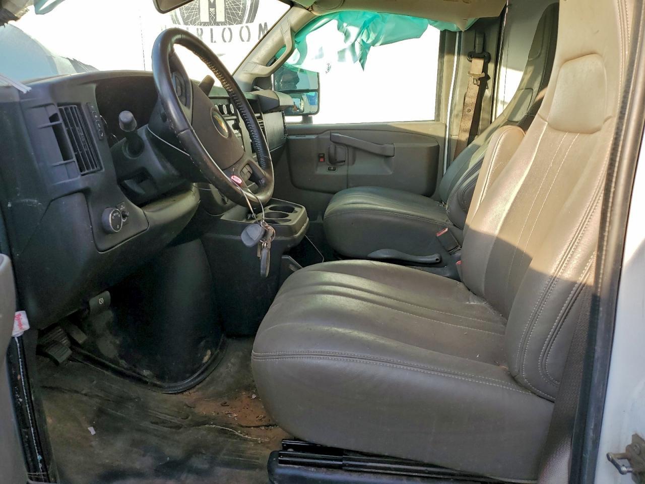 2021 Chevrolet Express Utility / Service Truck - Фото 7